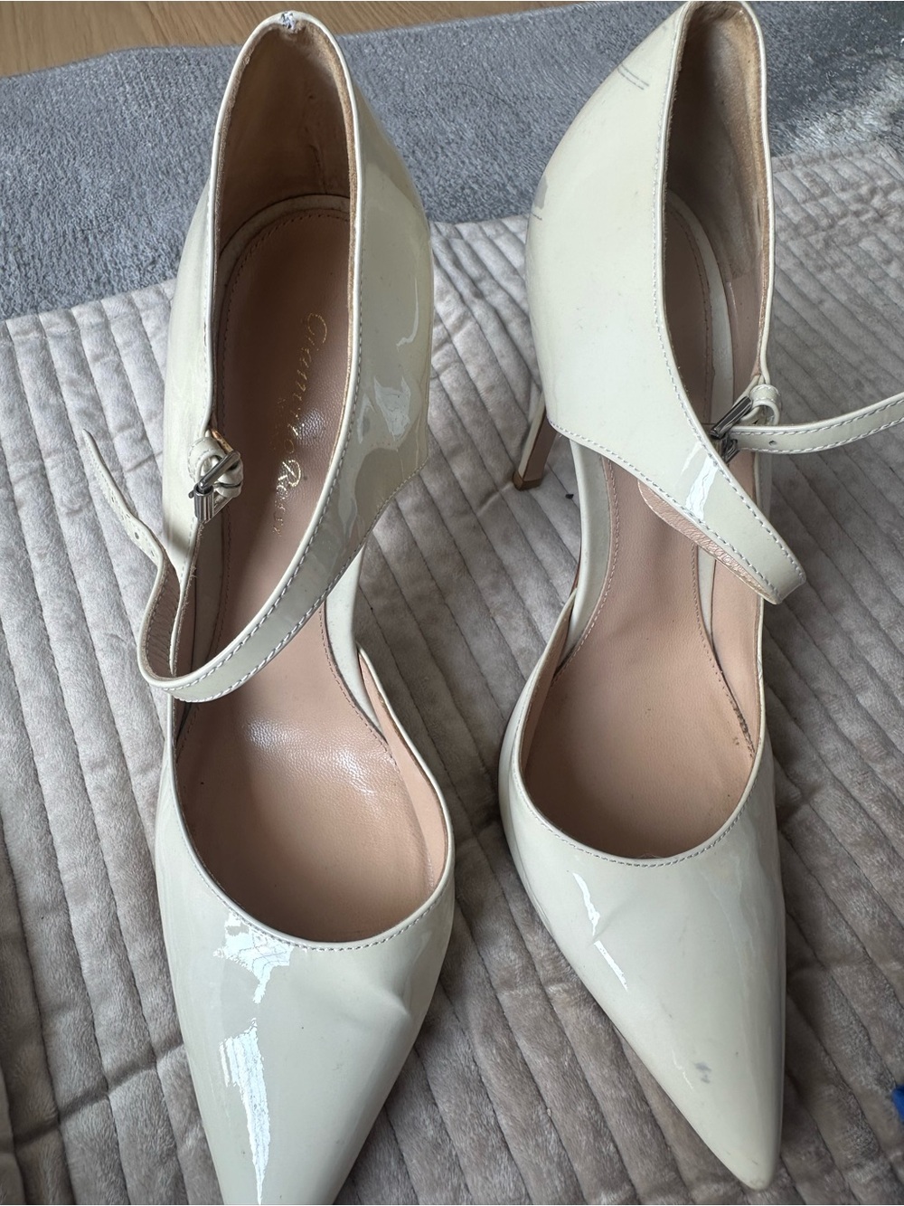 Gianvito Rossi Cream Patent Mary Jane Pointed-Toe Pumps